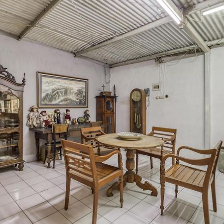 Reddoorz Hostel Near Adisucipto Airport Yogyakarta Kalasan Exterior photo